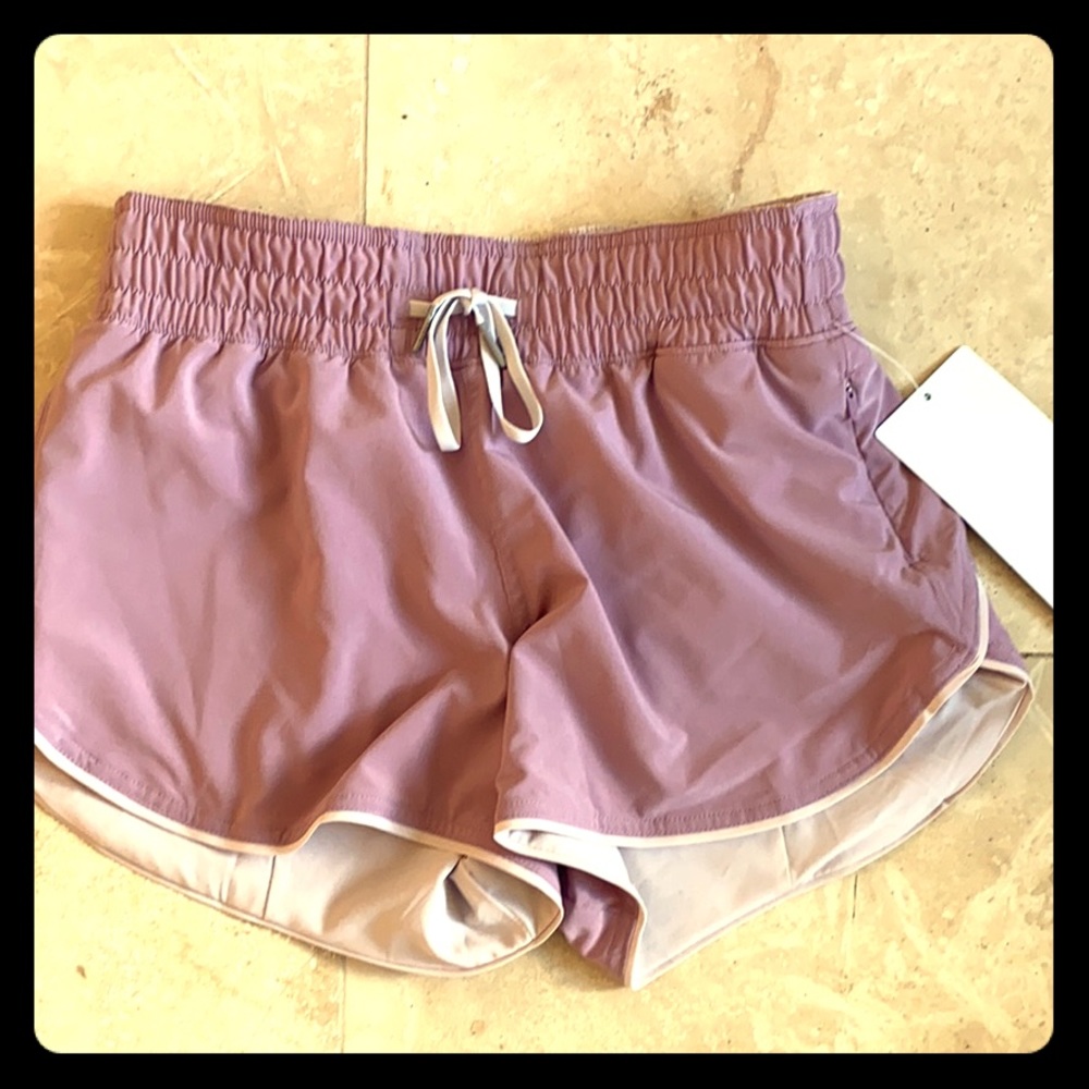 Lululemon choose a side MR short 3”